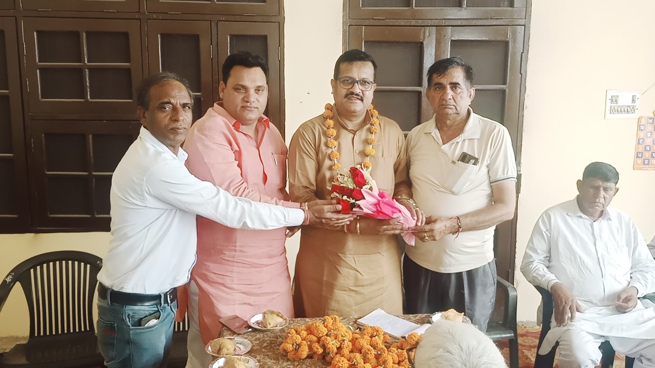 BJP Party: बस्तली की पंजाबी धर्मशाला में हुई पन्ना प्रमुख की बैठक, भारी संख्या में पहुंचे लोग