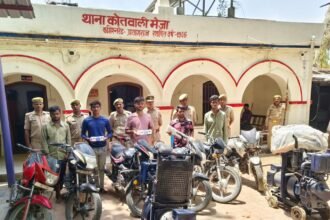 Prayagraj Police: चोरी के अभियोग से संबंधित पांच अभियुक्त को थाना मेजा पुलिस ने किया गिरफ्तार