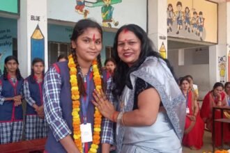 VR Public School and College के यूपी बोर्ड परीक्षा में सफल विद्यार्थियों का हुआ सम्मान 