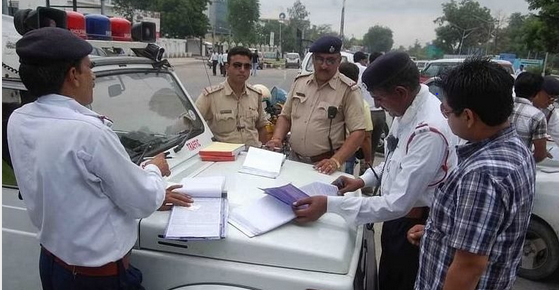 Traffic Challan: वाहन चालकों के लिए बड़ी खबर, आज से हो गए अलर्ट नहीं तो भरना पड़ेगा 10 हजार रुपये जुर्माना!