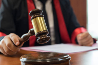 Chitrakoot में एक दर्दनाक घटना! कुल्हाड़ी से काटकर पति ने की पत्नी की हत्या