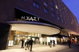 Hyatt Regency hotel की छत आंशिक रूप से गिरी, 2 घायल 14 Hyatt Regency hotel