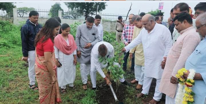 Revenue Minister Action: राजस्व मंत्री वर्मा एक्शन में अब राजस्व संबंधी कार्यो नहीं हो कोई देरी 