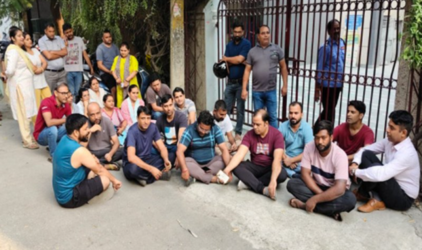 Noida News : एक और स्कूल में Bad Touch का मामला आया सामने, पैरंट्स ने किया हंगामा