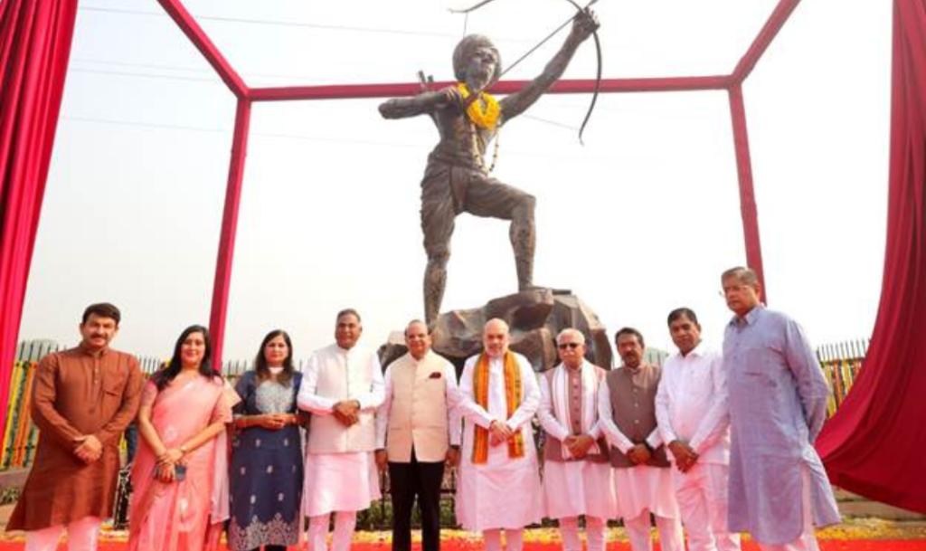 Birsa Munda Jayanti : गृह मंत्री अमित शाह ने भगवान बिरसा मुंडा की नई दिल्ली में भव्य प्रतिमा स्थापित की