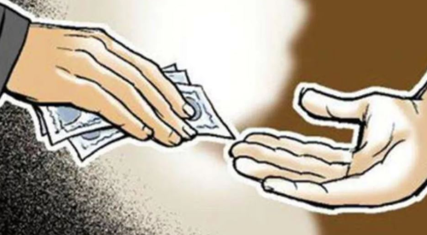 Amroha : अमरोहा में एंटी करप्शन टीम की बड़ी कार्रवाई,60 हजार की रिश्वत लेते रंगे हाथ पकड़े गए जेई 1 Screenshot 2025 02 12 125124