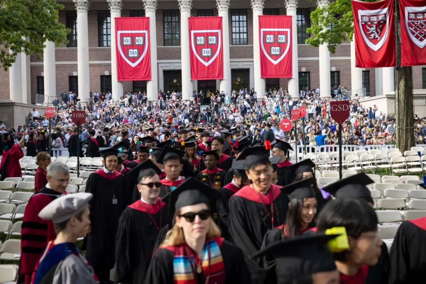 Harvard University: ट्रंप के फ़ैसले से "हावर्ड यूनिवर्सिटी" को झटका, क्या होगा Indian Students पर इसका प्रभाव?