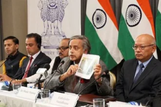 Shashi Tharoor : शशि थरूर ने इस मेजबान देश को सुनाई खरी खोटी, देखता रह गया पाकिस्तान
