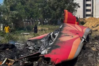 Air India Plane Crash 2025 : अहमदाबाद में हुआ क्रैश, 270 यात्रियों की मौत। जाँच में सुरक्षा एजेंसी
