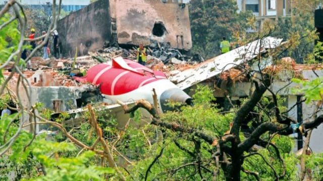 Air India Plane Crash 2025: ब्लैक बॉक्स भेजा जाएगा अमेरिका, अहमदाबाद हादसे की असली वजह जल्द सामने आएगी