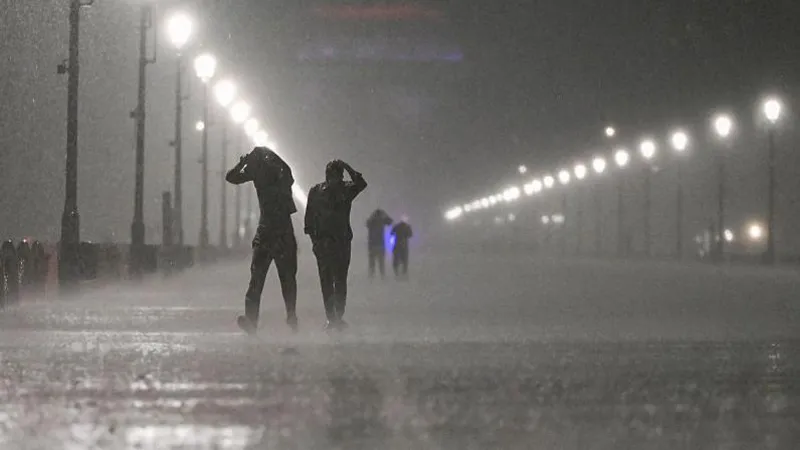 IMD Heavy Rain Alert: अगले 24 घंटे में इन राज्यों में होगी भारी बारिश