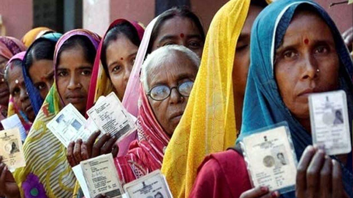 UP Panchayat Election 2025: उत्तर प्रदेश में घटी पंचायत सीटें, क्या बदलेगा चुनावी समीकरण?