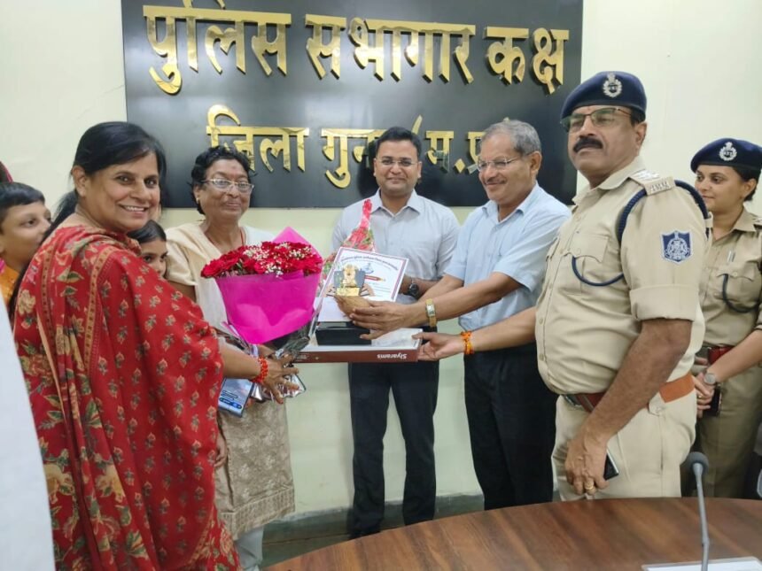 retired police officer in Guna