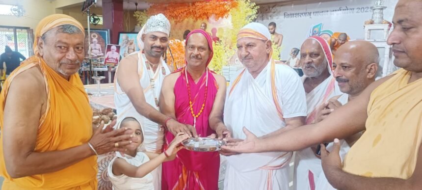 Suganda Dashami Auron Muni Durlabh Sagar Ji