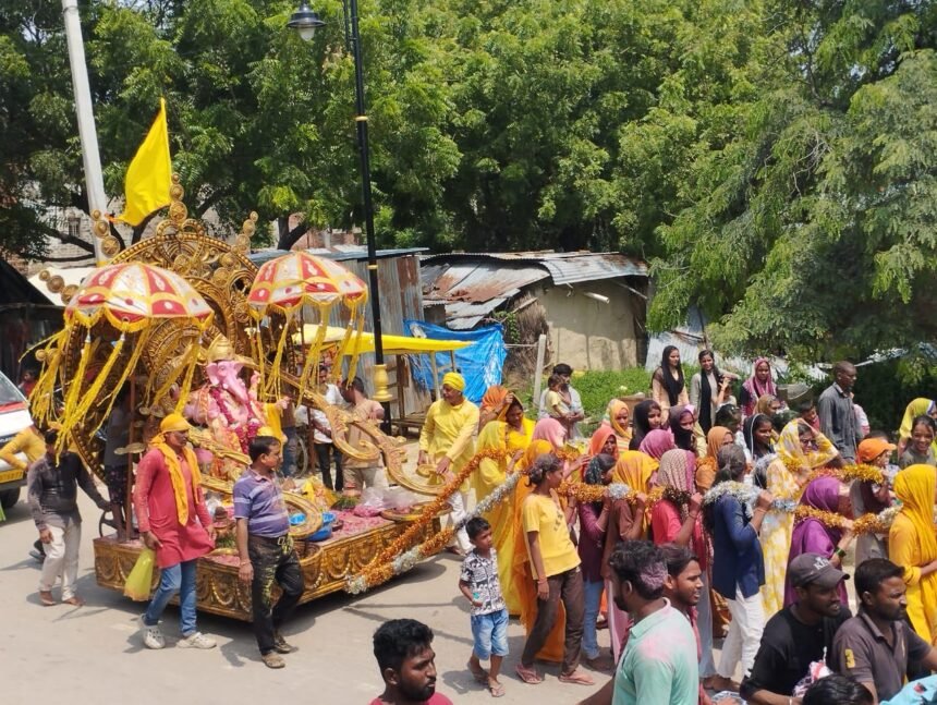 नसीराबाद में भव्य गणेश विसर्जन: भक्तों ने कहा "गणपति बप्पा मोरया, अगले बरस तू जल्दी आ" 1 Ganesh Idol Immersion
