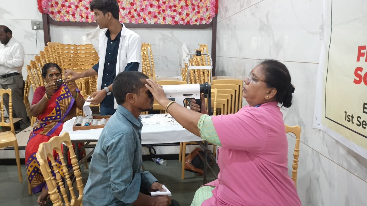 धारावी में ईद-ए-मिलादुन्नबी के पावन अवसर पर आयोजित हुआ निःशुल्क चिकित्सा शिविर, सैकड़ों लोगों को मिला स्वास्थ्य लाभ 1 Eid Miladunnabi Free Medical Camp Dharavi