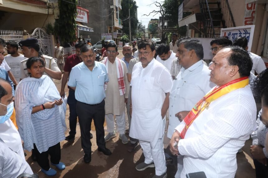 Pradyumna Singh Tomar Shivpuri Inspection