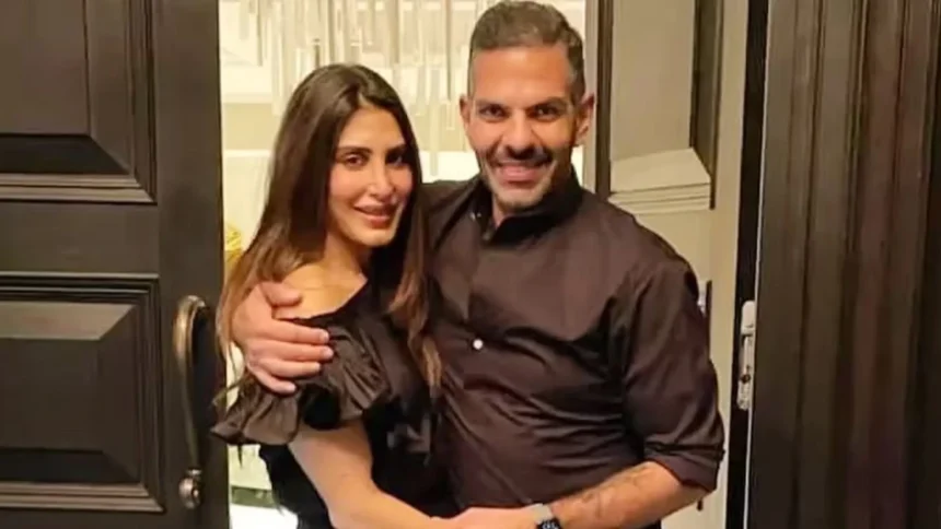 करिश्मा कपूर बनाम प्रिया सचदेव