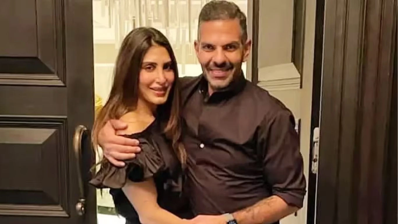 करिश्मा कपूर बनाम प्रिया सचदेव