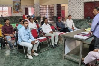 बवाना में निर्माण मजदूर अधिकार अभियान की कार्यशाला: लेबर कोड और सामाजिक सुरक्षा पर चर्चा 6 दिल्ली  बवाना