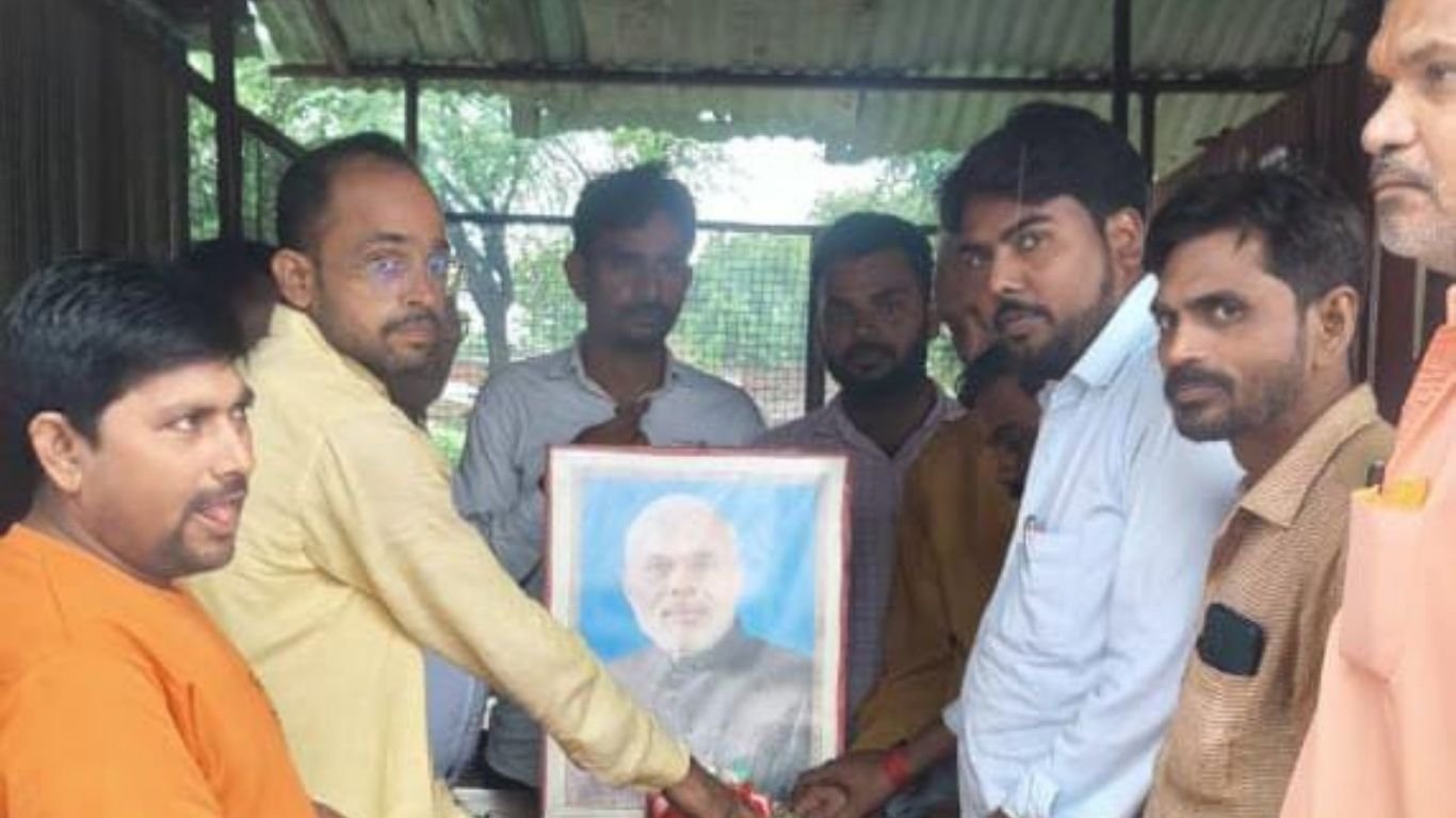 नरेंद्र मोदी