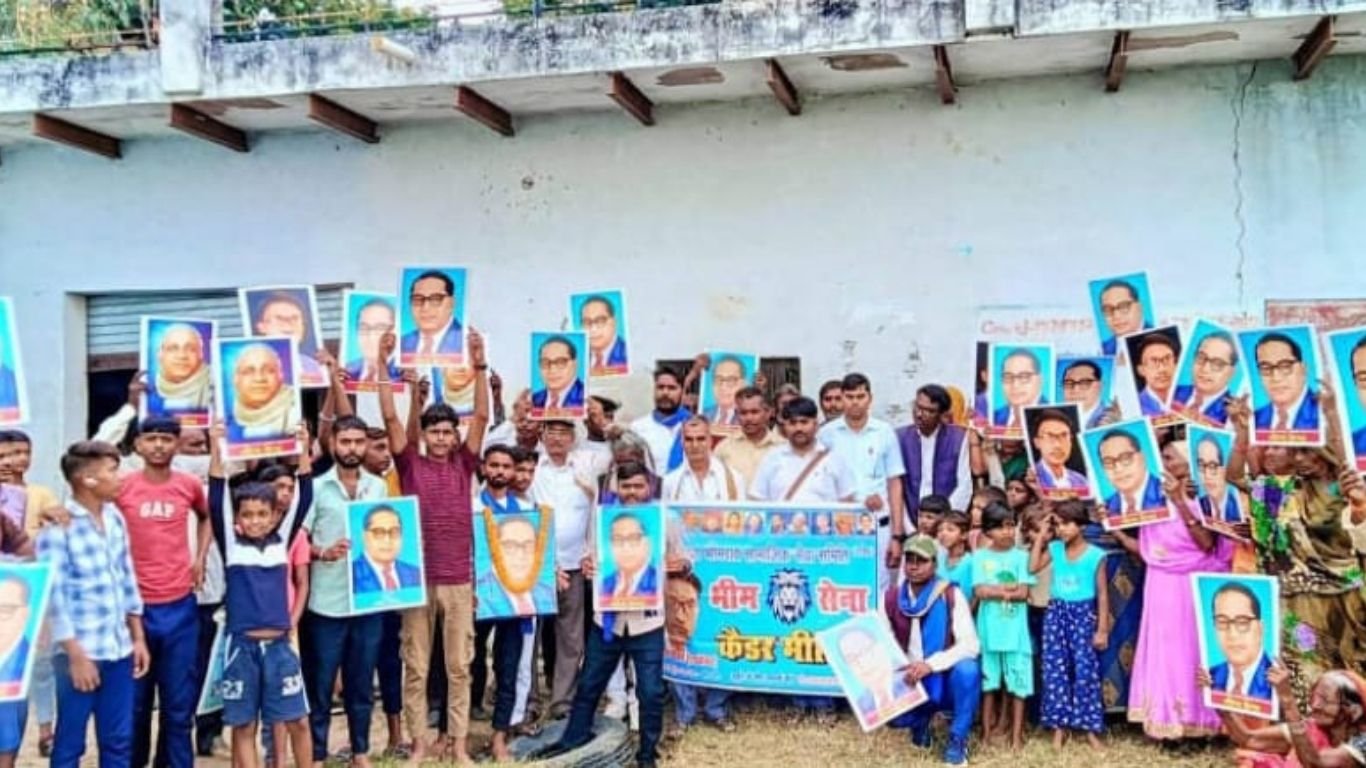 भीम सेना ने मांडा में उठाई समान शिक्षा की मांग, ग्रामीणों ने बढ़ाया समर्थन 1 भीम सेना