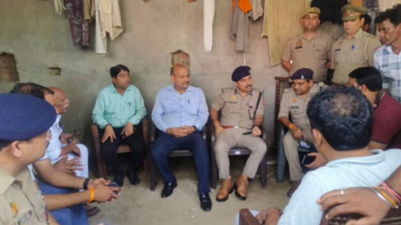 मेरठ: सरधना के सलावा गांव में साम्प्रदायिक तनाव, झड़प में नौ घायल, भारी पुलिस बल तैनात 1 सलावा गांव