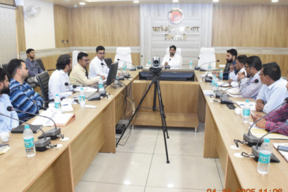 छात्रवृत्ति के लंबित प्रकरणों का शत-प्रतिशत निराकरण करें कलेक्टर