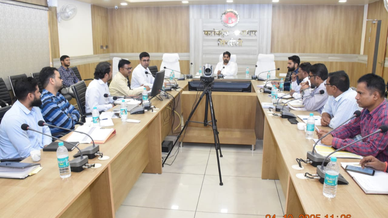 छात्रवृत्ति के लंबित प्रकरणों का शत-प्रतिशत निराकरण करें: कलेक्टर 1 छात्रवृत्ति के लंबित प्रकरणों का शत-प्रतिशत निराकरण करें कलेक्टर
