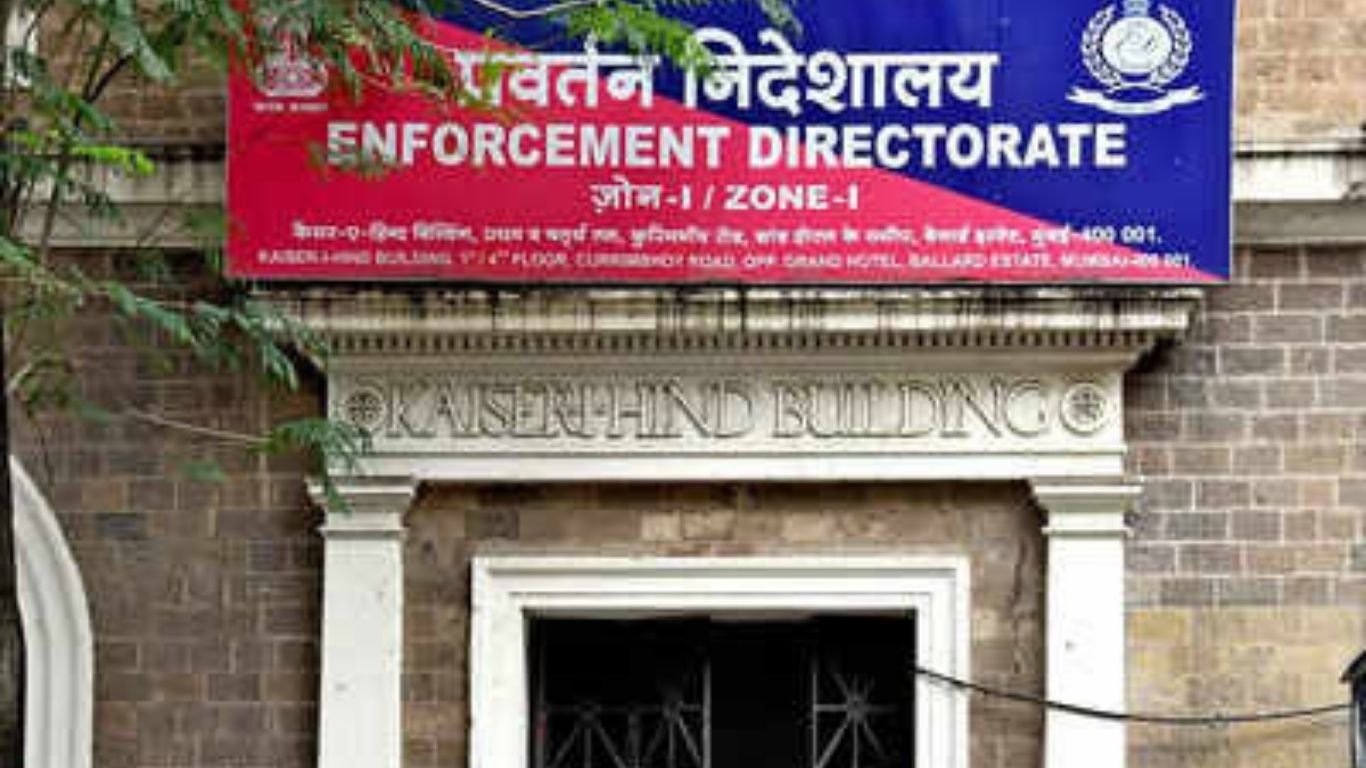 गुजरात में डिजिटल क्राइम का मास्टर: 100 करोड़ रुपये की मनी लॉन्ड्रिंग का पर्दाफाश 1 डिजिटल क्राइम का मास्टर