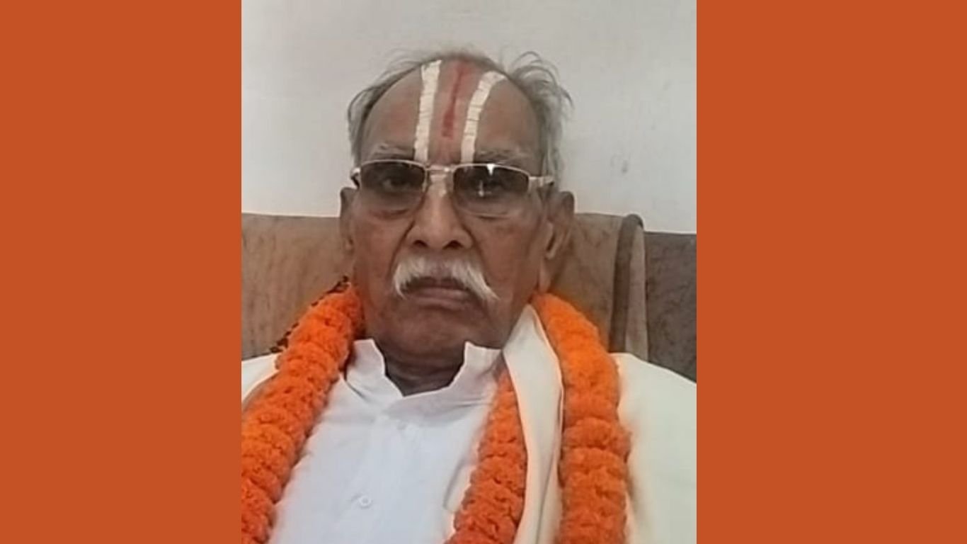 नाड़ी विशेषज्ञ सरयू प्रसाद वैद्य को आयुर्वेद और अद्भुत नाड़ी ज्ञान के लिए सम्मान 1 नाड़ी विशेषज्ञ सरयू प्रसाद