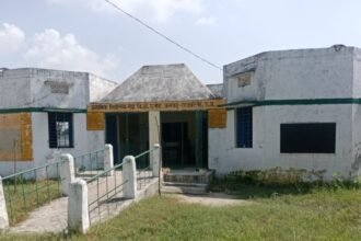 रायबरेली के प्राथमिक विद्यालय गढ़ा में दो साल से नहीं है कोई शिक्षक, शिक्षा विभाग की लापरवाही उजागर 6 प्राथमिक विद्यालय गढ़ा